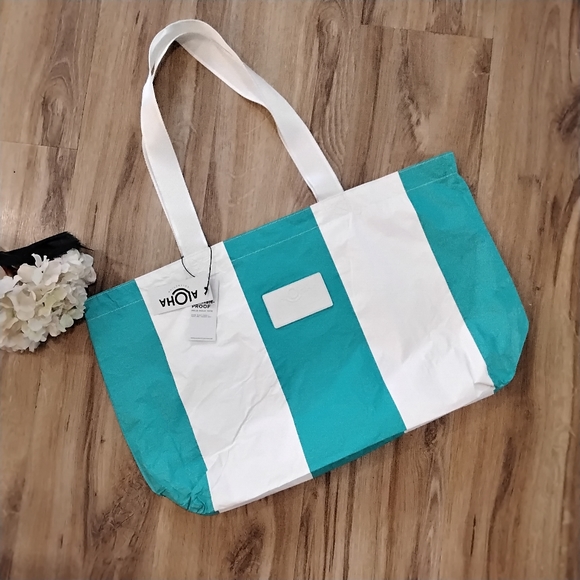 Aloha Handbags - 🌺Aloha Splash-Proof Reversible Holo Tote🌺 NWT